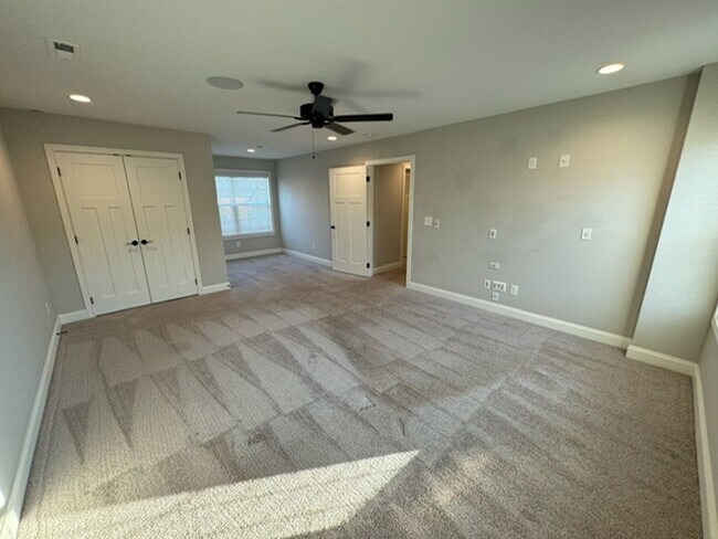 Building Photo - Knoxville 37920 - **COMING AVAILABLE August 1st** Beautiful single family home located in South K...