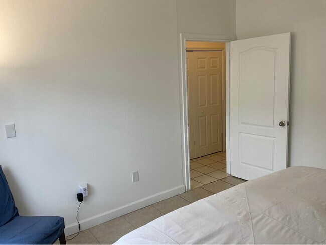 Building Photo - 15328 SW 77th Ln