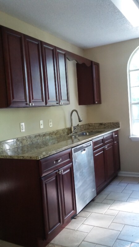 Building Photo - 2577 Eddie Rd