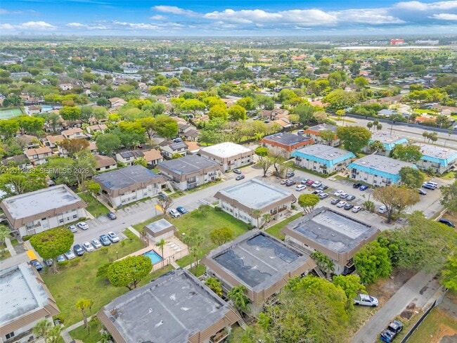 Building Photo - 7051 SW 129th Ave