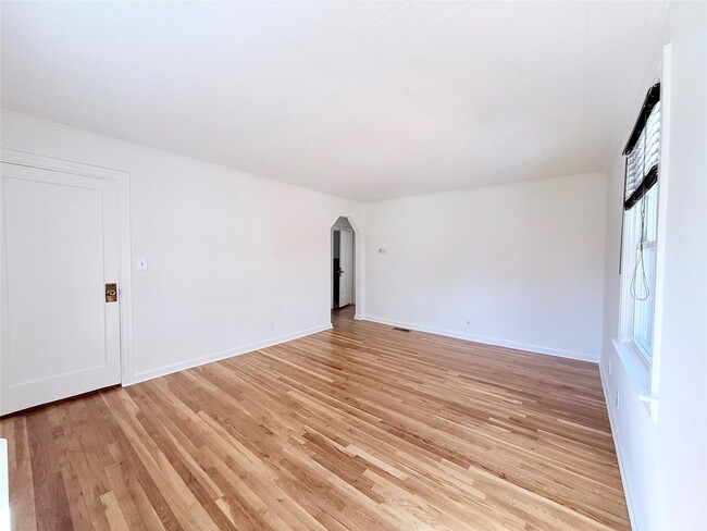 Building Photo - 529 Liberty Ave
