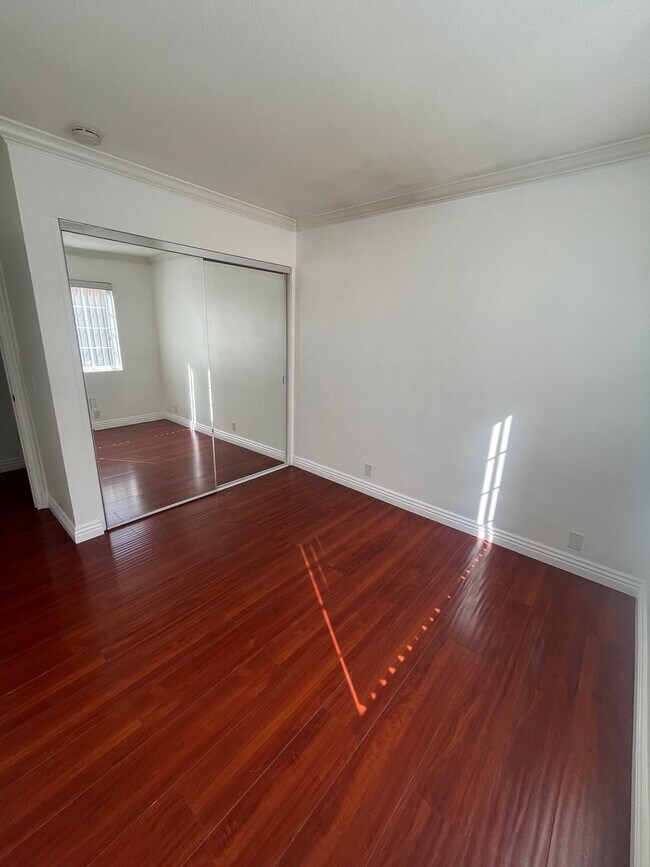 Building Photo - Beautiful 3 Bedroom, 2 Bathroom House w/ a Pool For Rent in Mission Viejo!