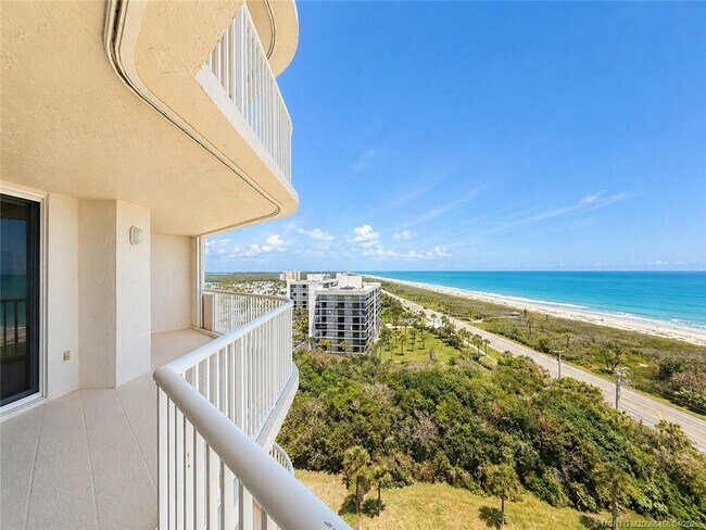 Building Photo - 5051 N Hwy A1A