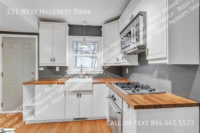 Building Photo - 231 W Hillcrest Dr