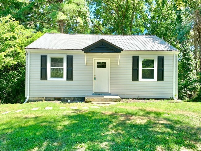 Primary Photo - 1330 Vogue Hill Rd