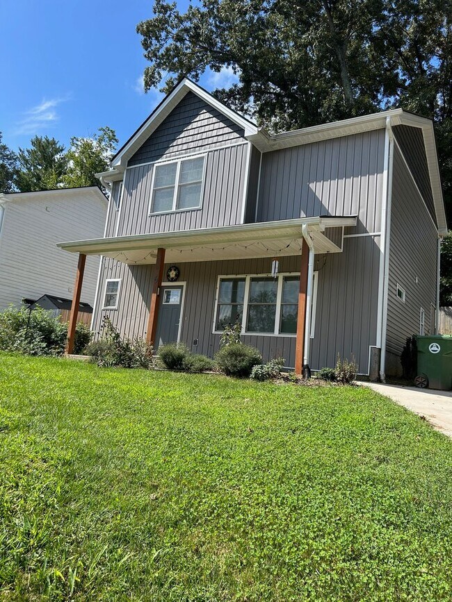 Building Photo - West AVL - 3/2 Contemporary Build Ready Now!