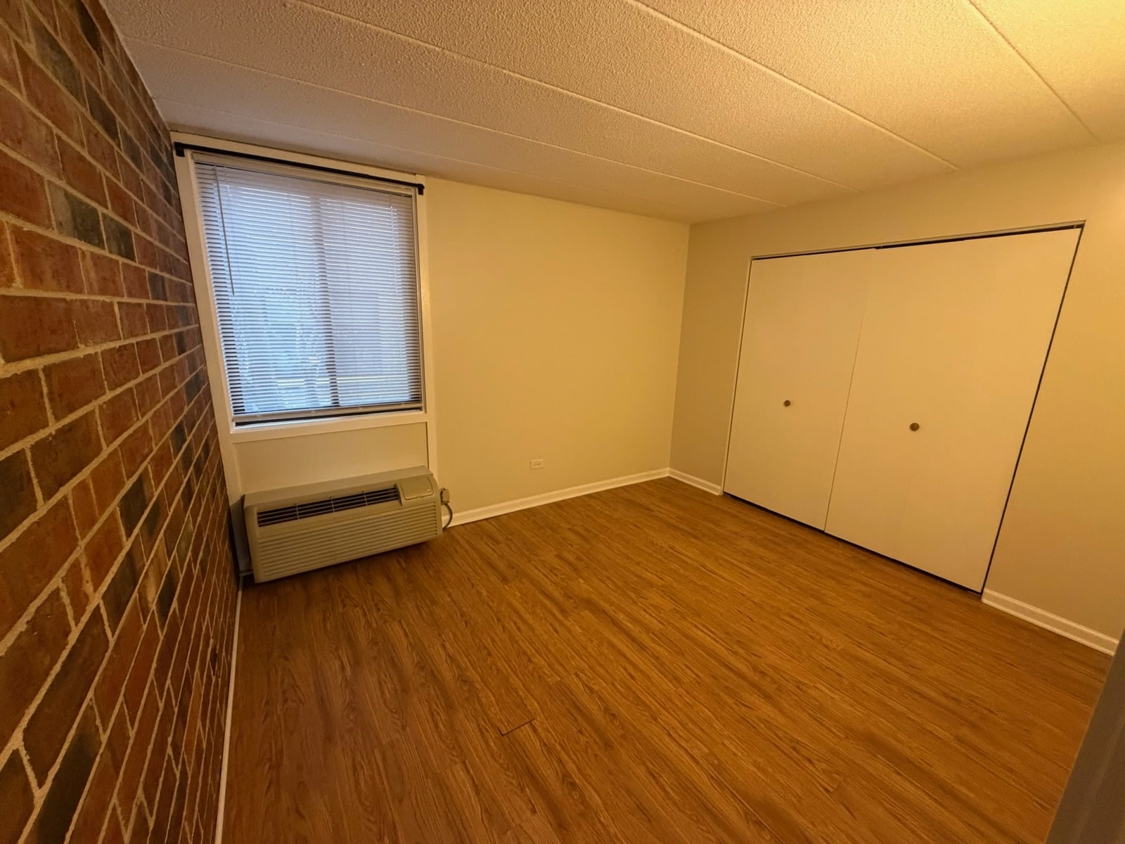 Building Photo - 2235 N Halsted St