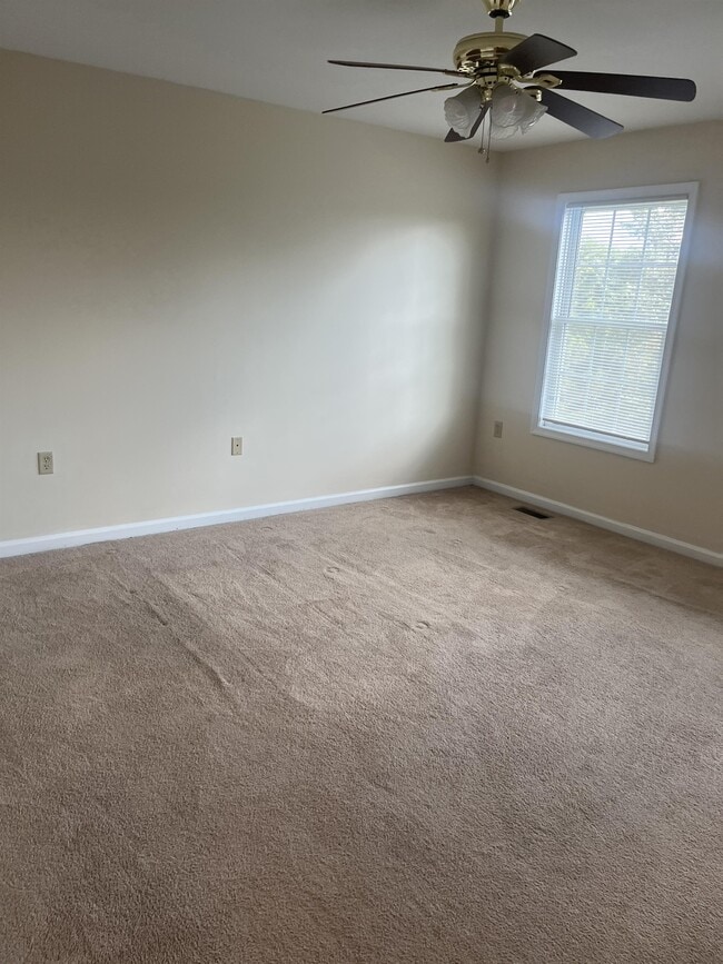 Building Photo - 118 Myatt Ct