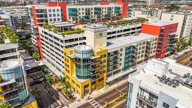 Building Photo - 1208 E Kennedy Blvd