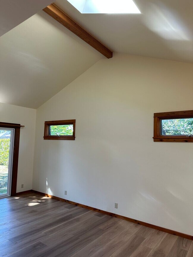 Building Photo - Charming Studio Loft in Arcata – Close to Plaza & Cal Poly Humboldt