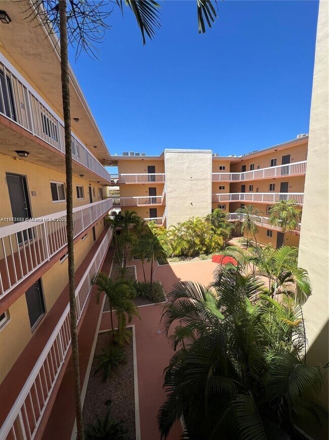 Building Photo - 7840 Camino Real