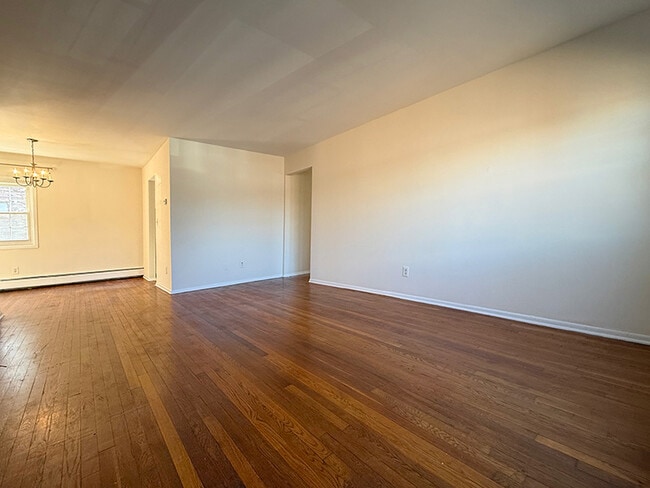 Building Photo - 45 Wedgewood Dr