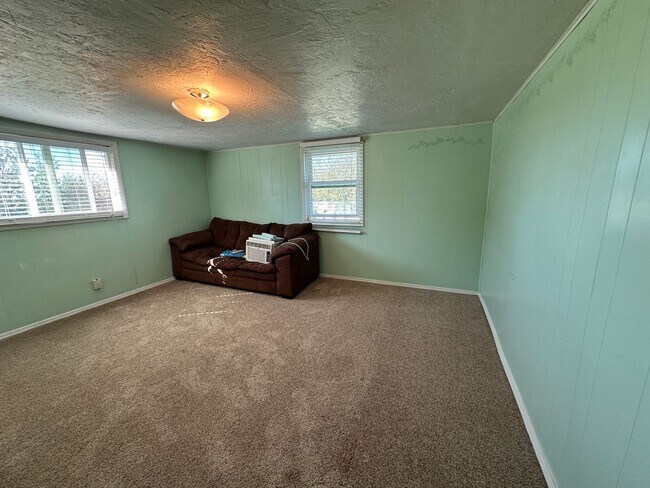 Building Photo - 5084 ID-33