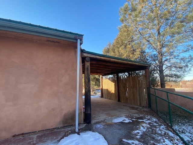 Building Photo - 601 Callejon Rd