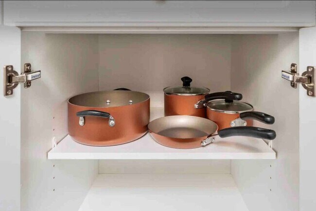 Building Photo - 1501 W Thomas St