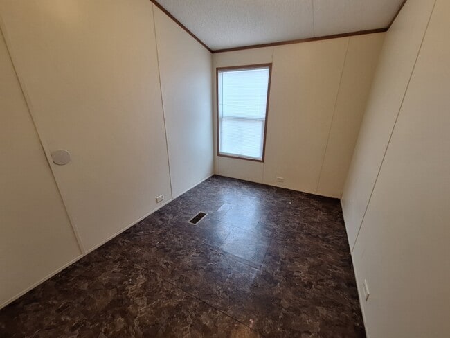 Building Photo - 1134 Kelly Dr