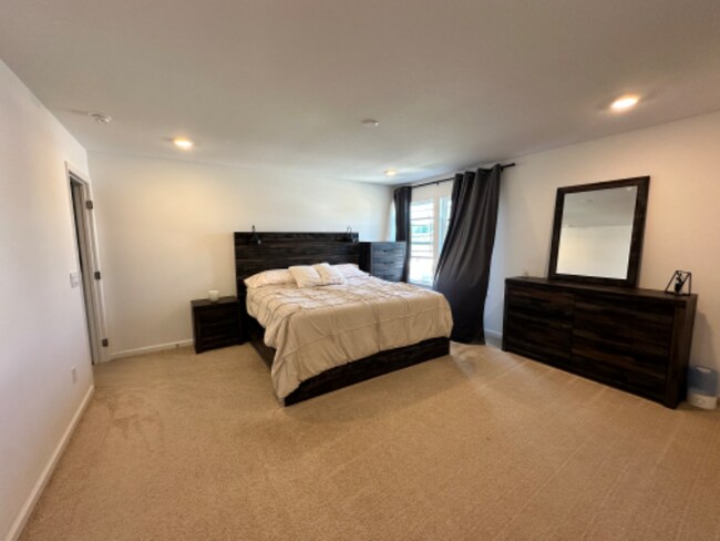 Building Photo - 4145 Bradley Dr