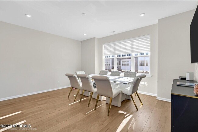 Building Photo - 2002 Evans Ln