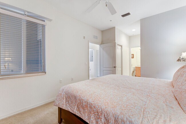 Building Photo - ** HERITAGE BAY ** 2 BED / 2 BATH - CONDO - GOLF MEMBERSHIP - ANNUAL OR SHORT TERM RENTAL