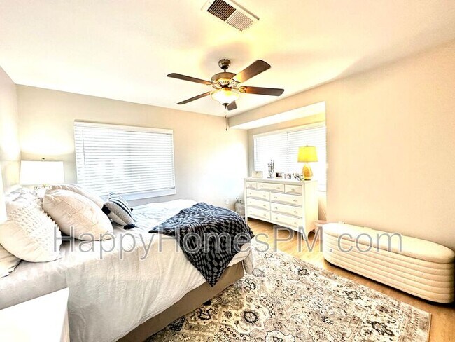 Building Photo - 278 Alexandra Dr