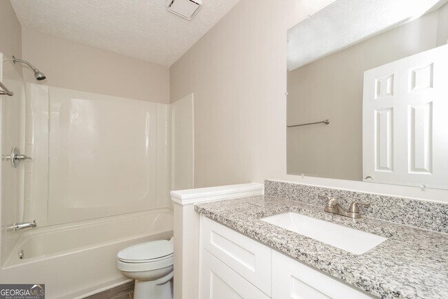 Building Photo - 3204 Rimrock Dr