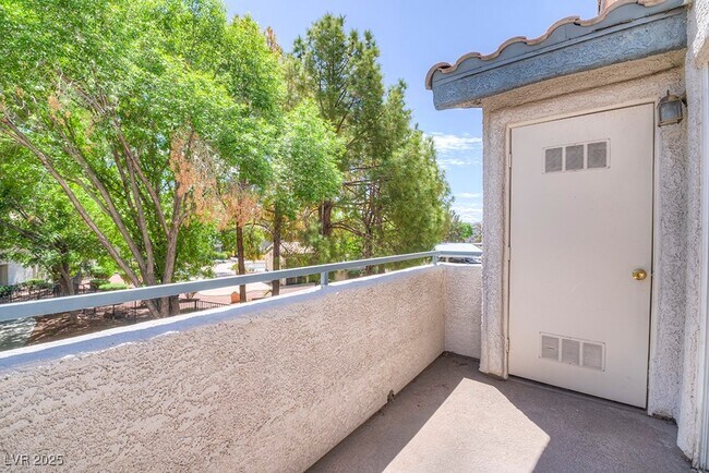 Building Photo - 3060 Casey Dr