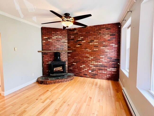 Building Photo - 59 Phillips St