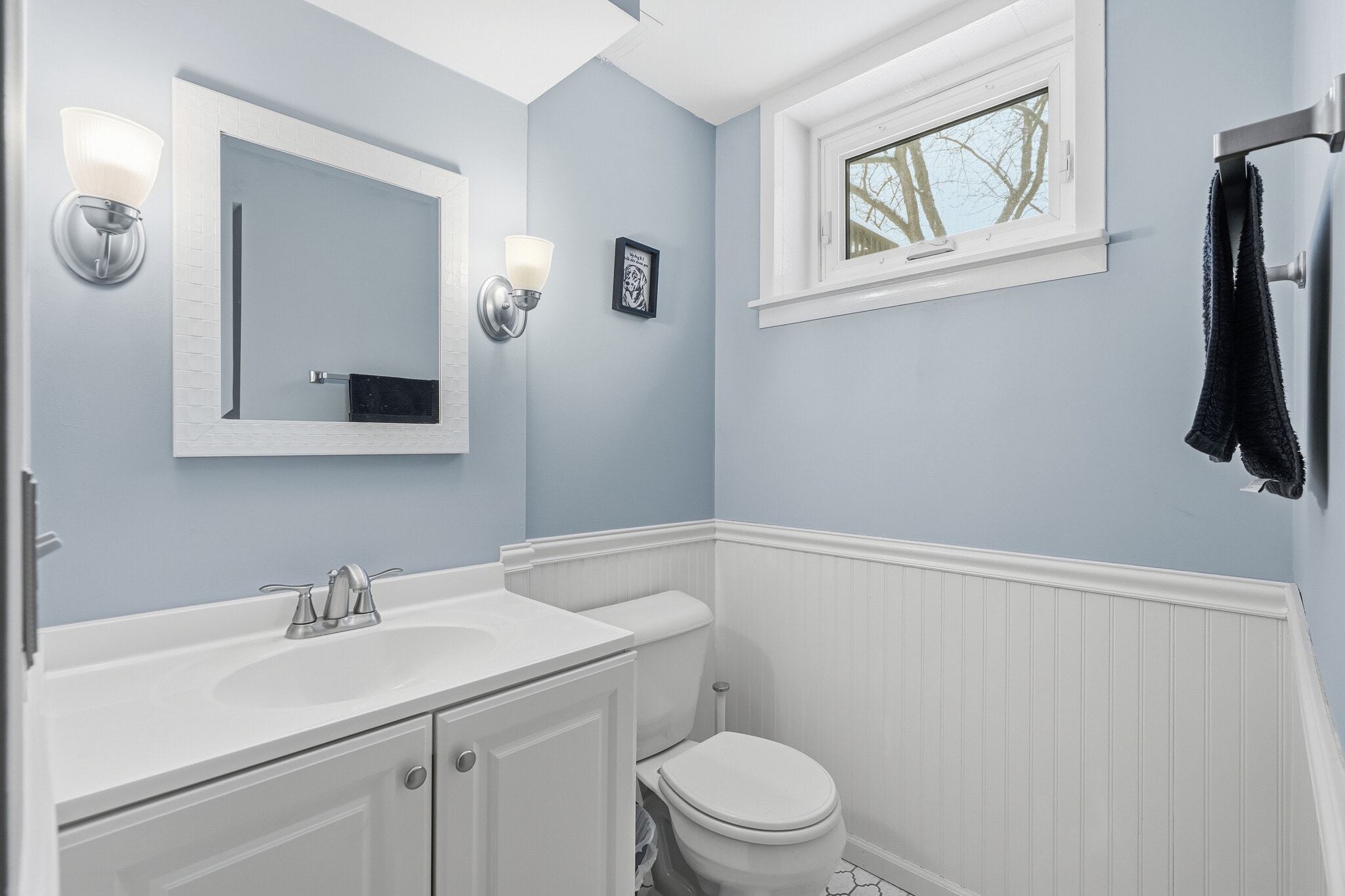 Building Photo - 7048 Montrose Rd