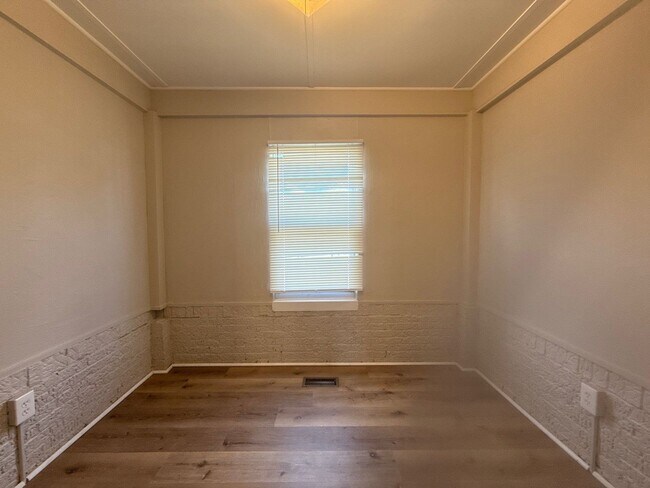Building Photo - Beautiful Three-Bedroom Home In Baltimore