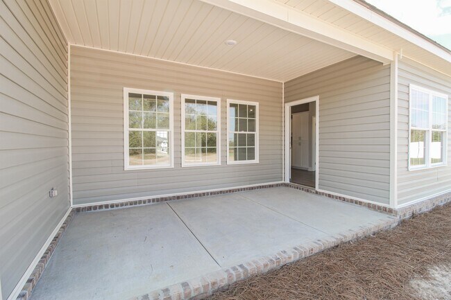 Building Photo - 116 Station Drive