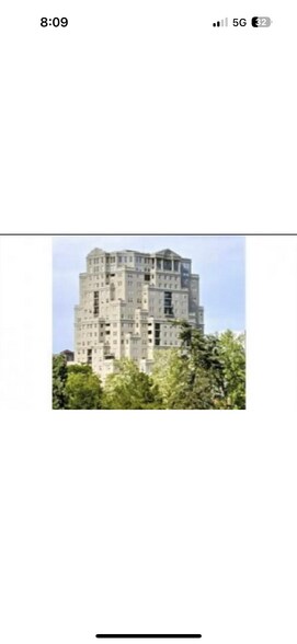 Building Photo - 300 W 11th Ave