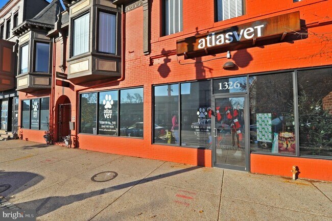 Building Photo - 919 12th St NE