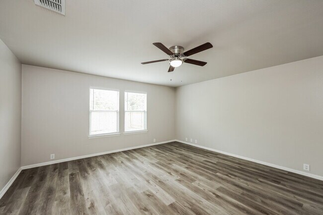 Building Photo - 10875 Rustic Cedar