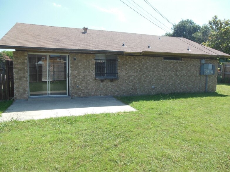 Building Photo - 504 Skyline Ave