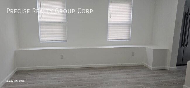 Building Photo - 18-20 S Kensico Ave-GF