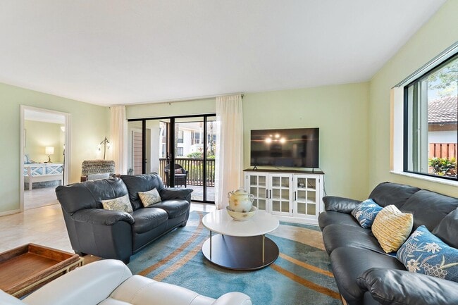 Building Photo - 413 Brackenwood Ln S