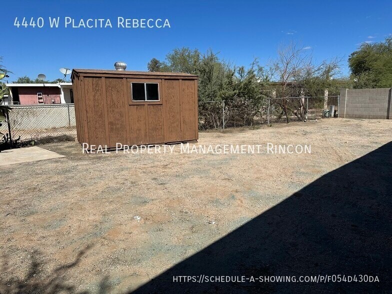 Building Photo - 4440 W Placita Rebecca