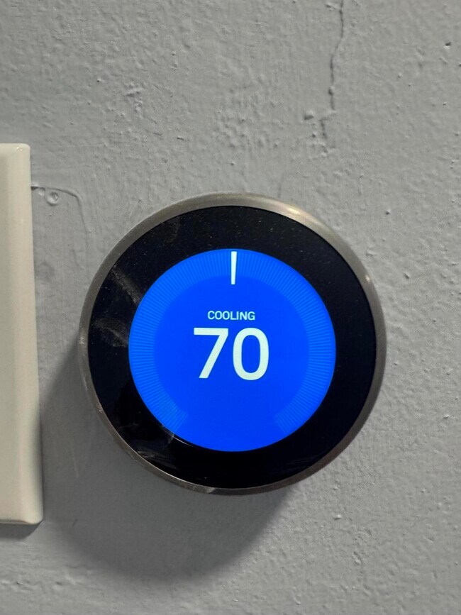 Building Photo - 5239 Club Rd