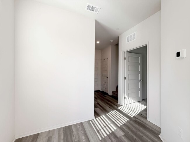 Building Photo - ~ AVAILABLE NOW ~ New Construction Home for Rent in the NEW Heirloom Farms Community in Temecula!
