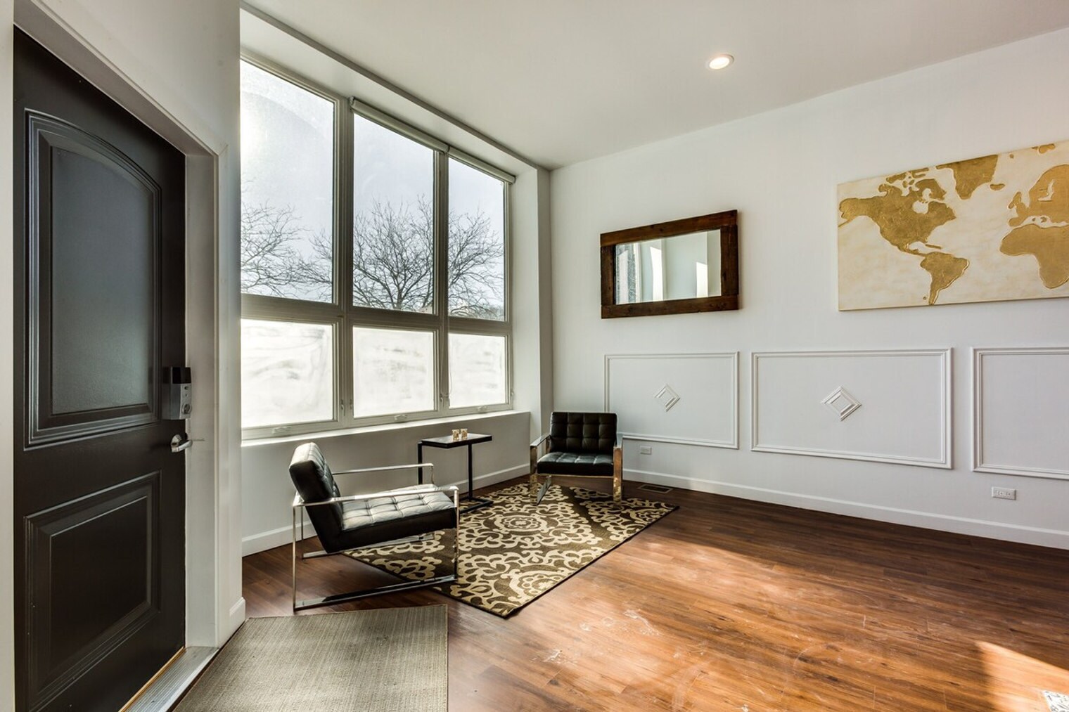 Building Photo - 706 N Racine Ave