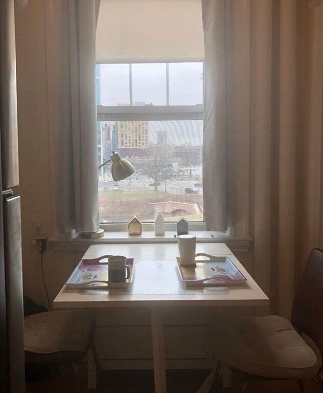 Building Photo - 122 Riverway