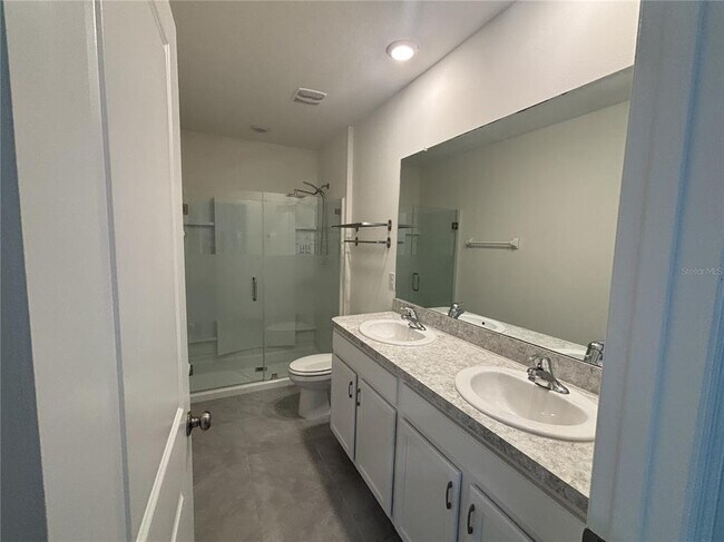 Building Photo - 1604 Hubbell Rd