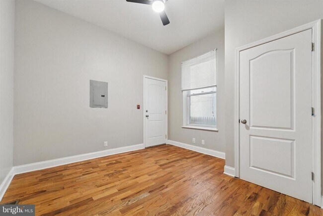 Building Photo - 605 N 34th St