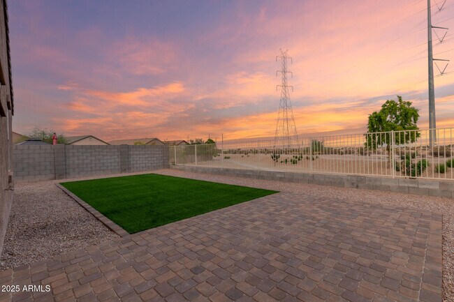 Building Photo - 23759 W Magnolia Dr