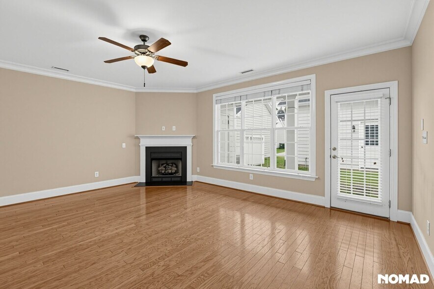 Building Photo - 1042 Philpott Dr