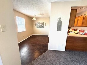 Building Photo - 125 NE Johnson Ave