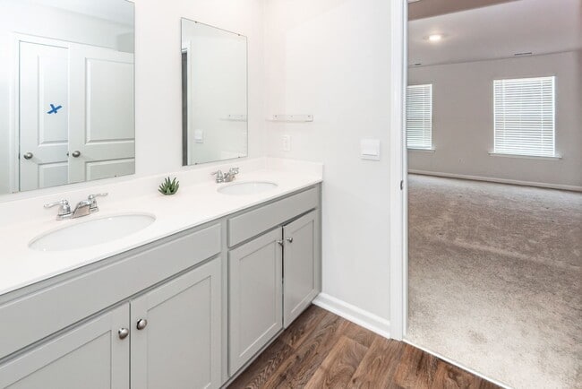 Building Photo - 4 Bedroom, 2.5 Bathroom Home in Carolina Groves - Moncks Corner