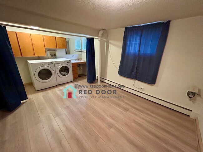 Building Photo - 3115 8th Ave N