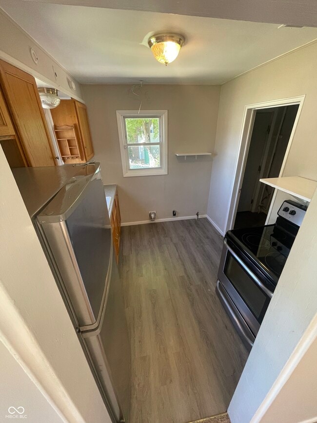 Building Photo - 241 N 19th Ave