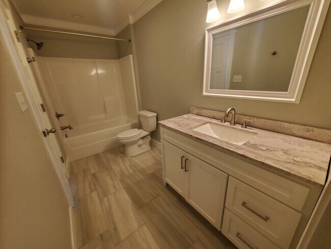 Building Photo - Contact Property managers Jeff and Tonia Rollins 501-626-9917